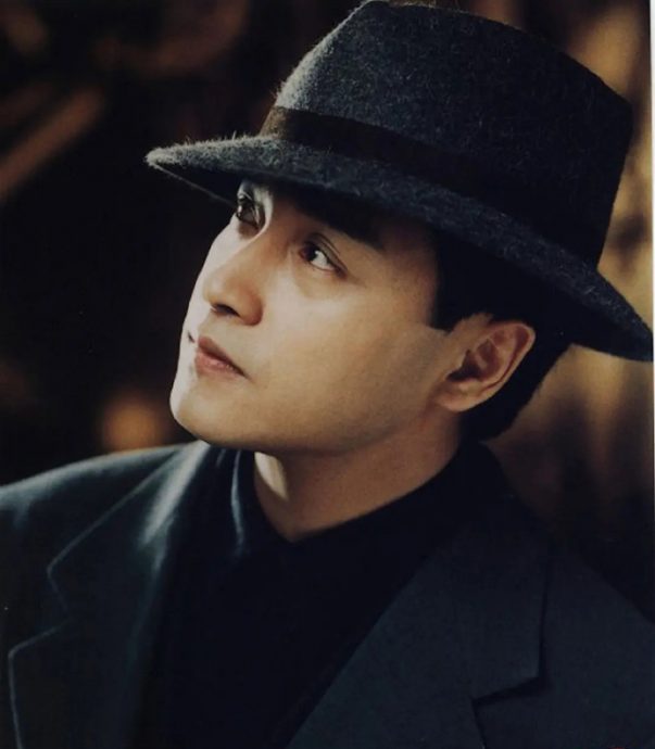 张国荣登热搜阅读量破亿 粉丝冒雨悼念