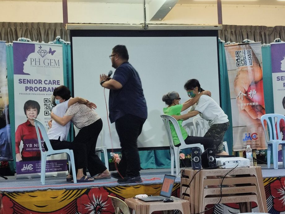 张聒翔：乐龄人日益增多 老人照护将成新趋势