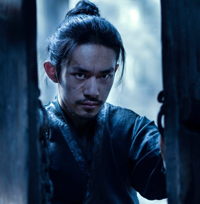 张艺谋拍电竞题材网剧 被亏跌下神坛