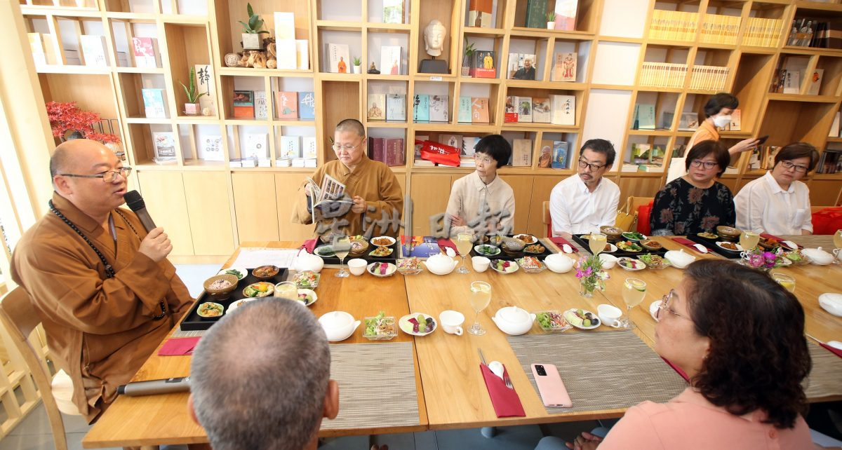 心保和尚：与其盼望大师投胎大马