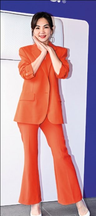 惊爆与老公分房睡 Ella亲吐原因