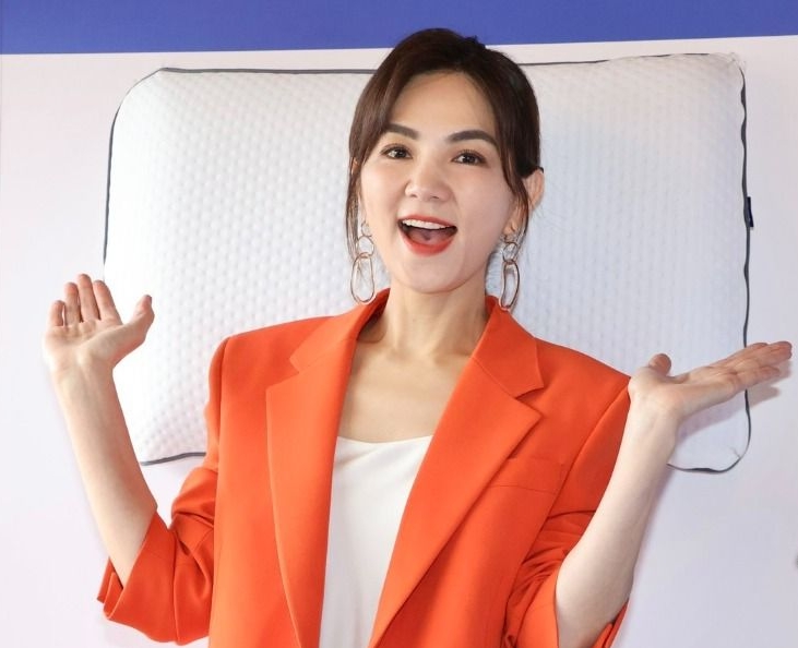 惊爆与老公分房睡 Ella亲吐原因