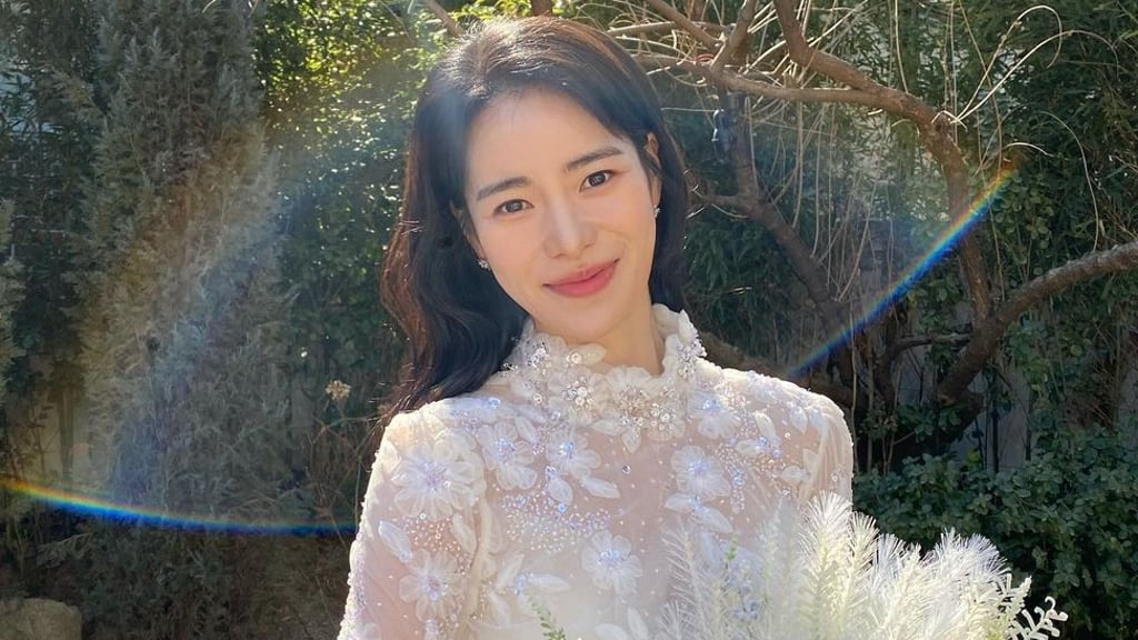 愚人节闪光弹|《黑暗》李到晛林智妍爆热恋 情侣装约会照成铁证