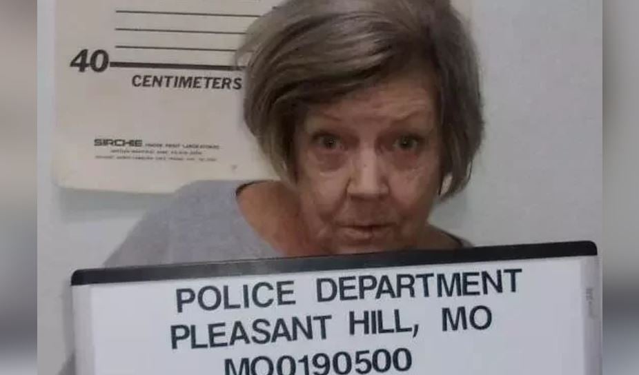 抢银行美国78岁老妇:“我不是有意要吓你” 竟第3次犯案