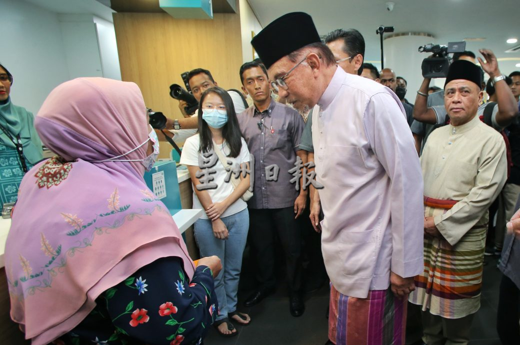 接投诉指太迟发准备急促  首相：开斋节特别援助金提前发