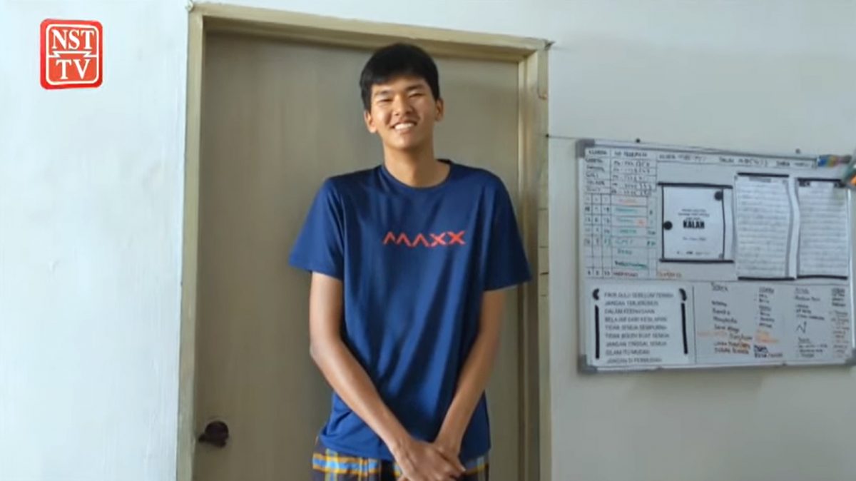 患罕见疾病 16岁少年身高198cm