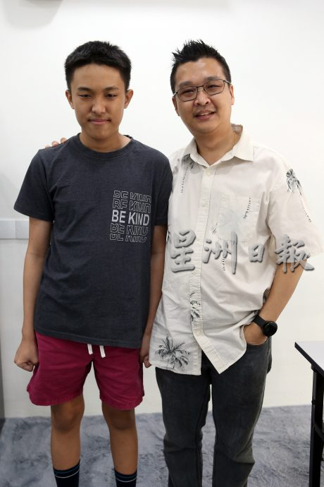 新教育（4月11日）封面故事：大马自闭症协会合唱团[摄影组] 黄安健