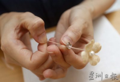 日本和纸造花 玩出惟妙惟肖花首饰