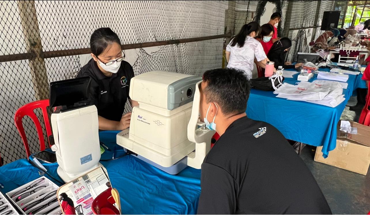 暖势力/免费的视力检测和光学服务