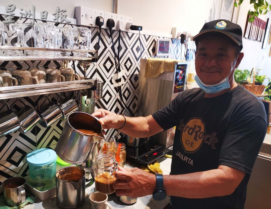 曼绒多区商家居民 添水箱储水防再制水