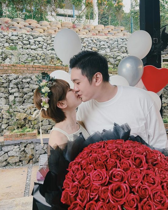 曾洁钰接受交往20年男友求婚 遭网讽老母鸡高EQ反击