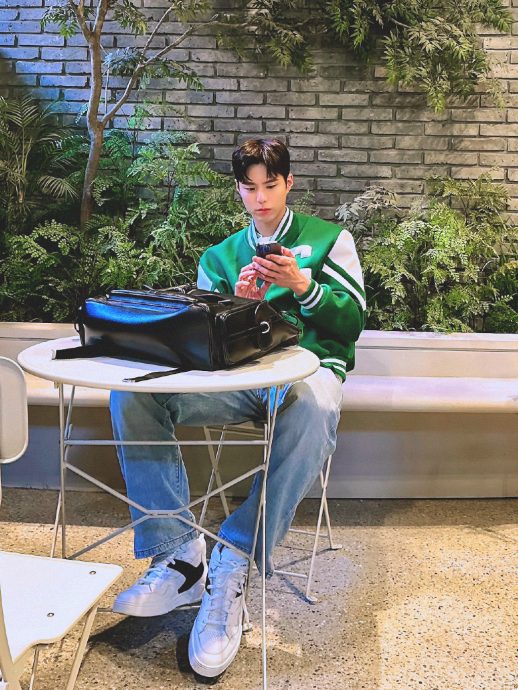 朴宝剑胖一圈？ 与IU搭档新剧网忧拉低颜值