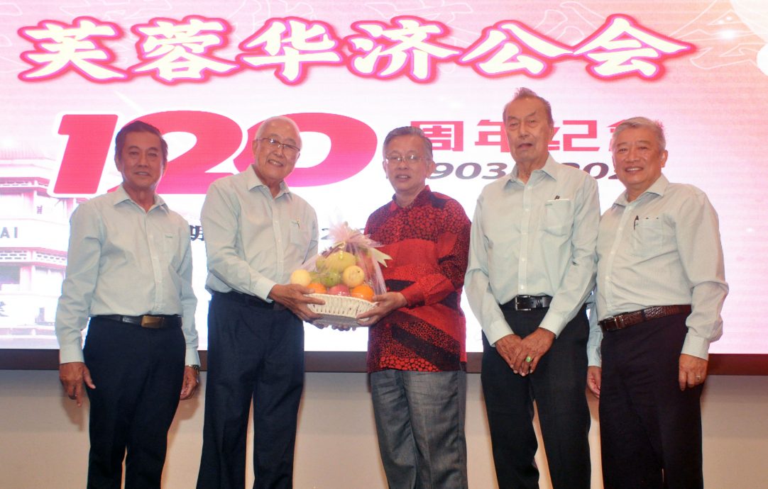 李剑鸿:方便后人查阅 申达央义山资料电脑化