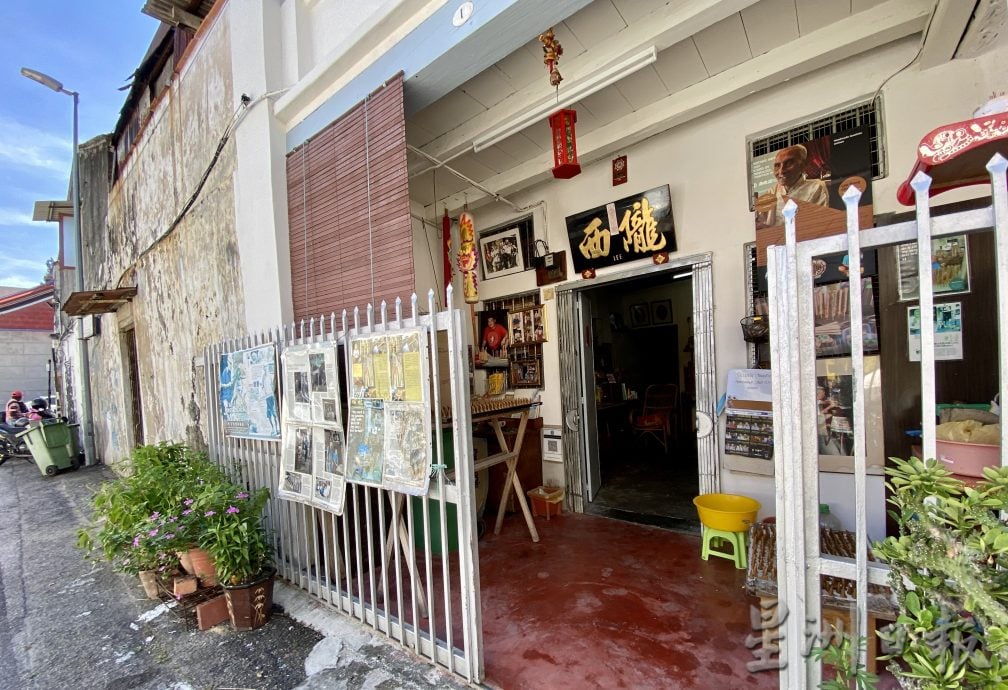 李振宝妻子延续技艺 乔治市手工制香店重开