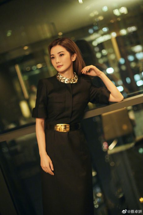 杨紫琼膺华鼎奖全球影后 古天乐蔡卓妍称帝封后