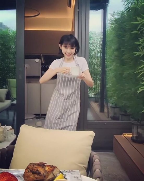 林明祯与姜涛为邻   新居入伙风骚扭腰摆臀迎贵宾