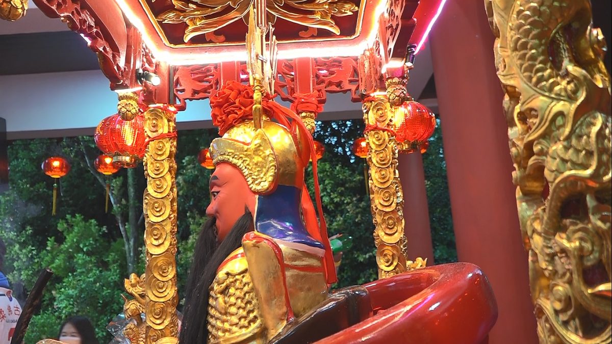 柔:【新山眼】第八集(单元3):重温柔佛古庙游神──众神身边那些事之昂首阔步