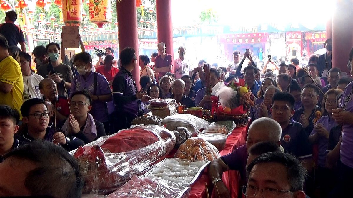 柔:【新山眼】第八集(单元4):重温柔佛古庙游神──众神身边那些事之避祸求福
