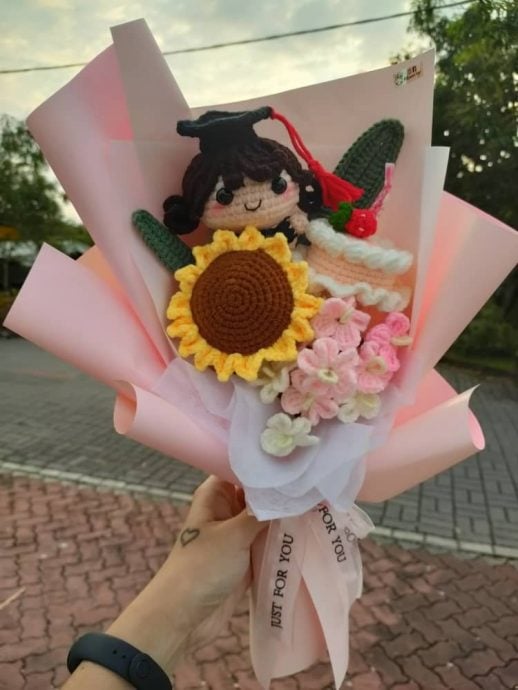 柔:【时尚记事簿】(4月8日刊):独特美观显心意可收藏,钩针花束成送花新宠