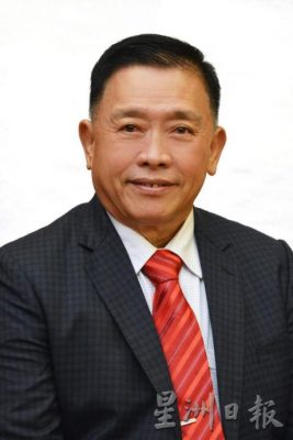 柔:【这些人那些事】(4月24日刊):峇司机协会由驾驶人士组成,曾是司机休息及消遣联络所