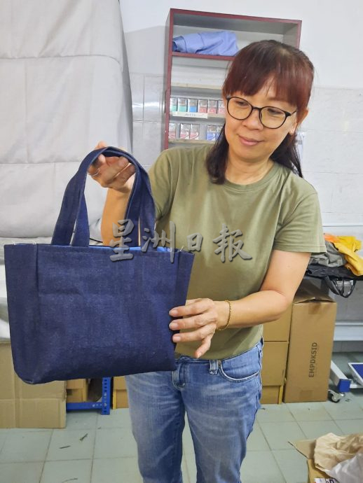 今日面谱：​周瑞玲巧手赋予牛仔裤第二次生命