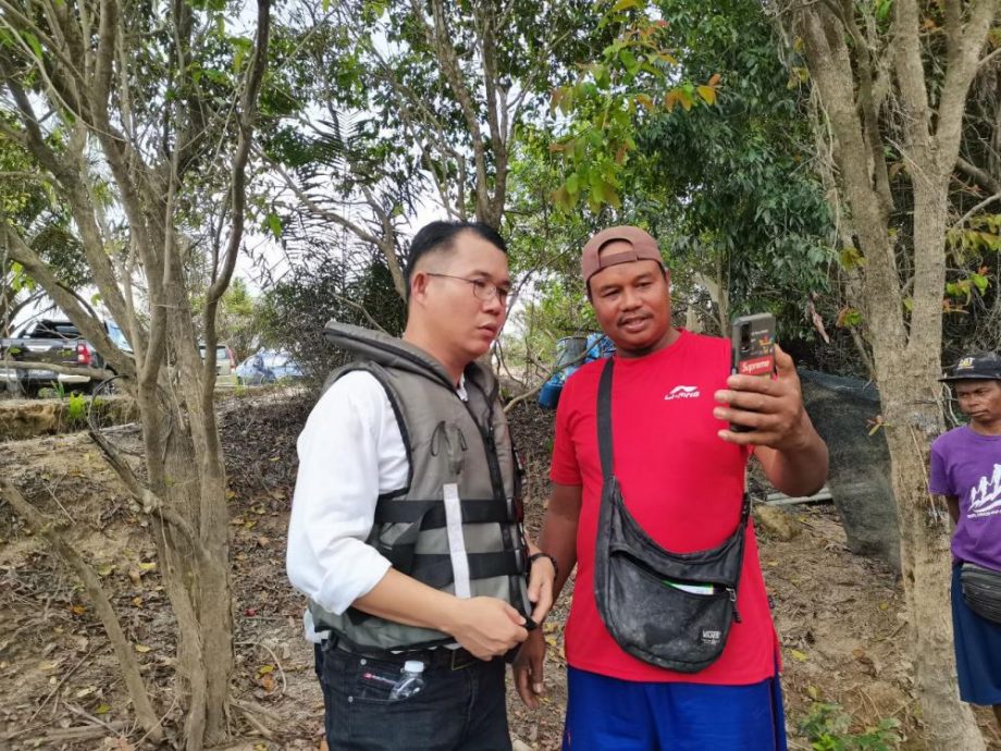 柔:文告:陈泓宾:丰盛港原住民村遭水灾重创,行动党竭尽全力协助重建与救援