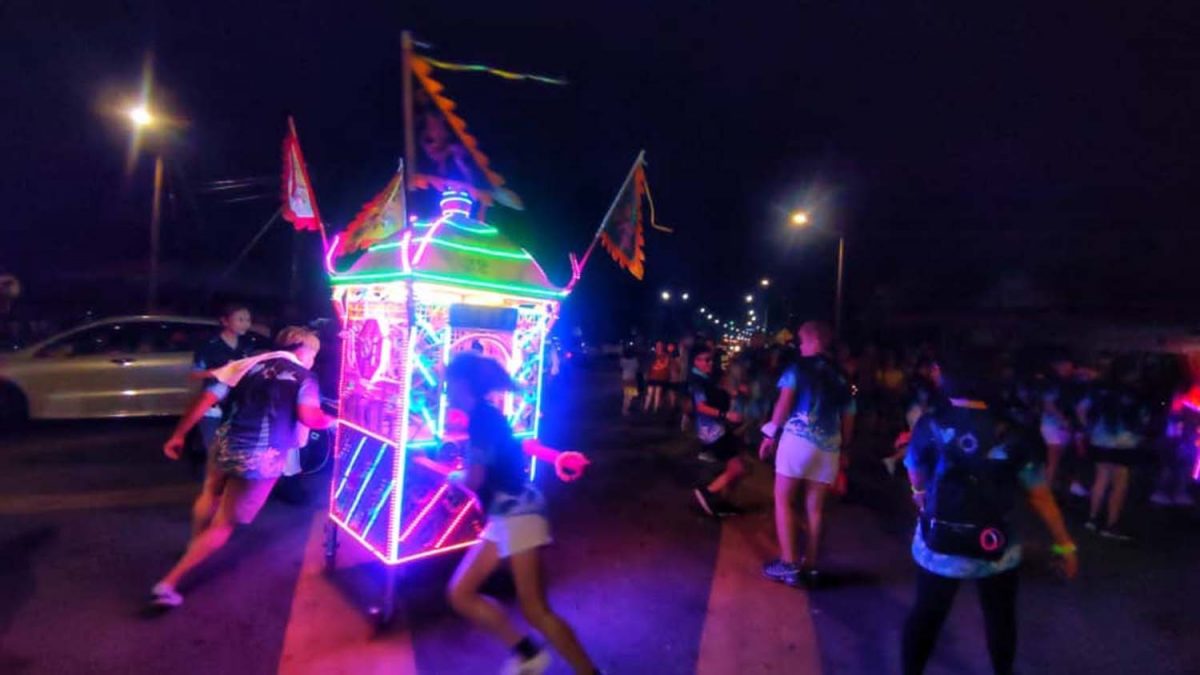 柔:新闻:东甲大老爷圣灵宫,众神夜游热烈非凡