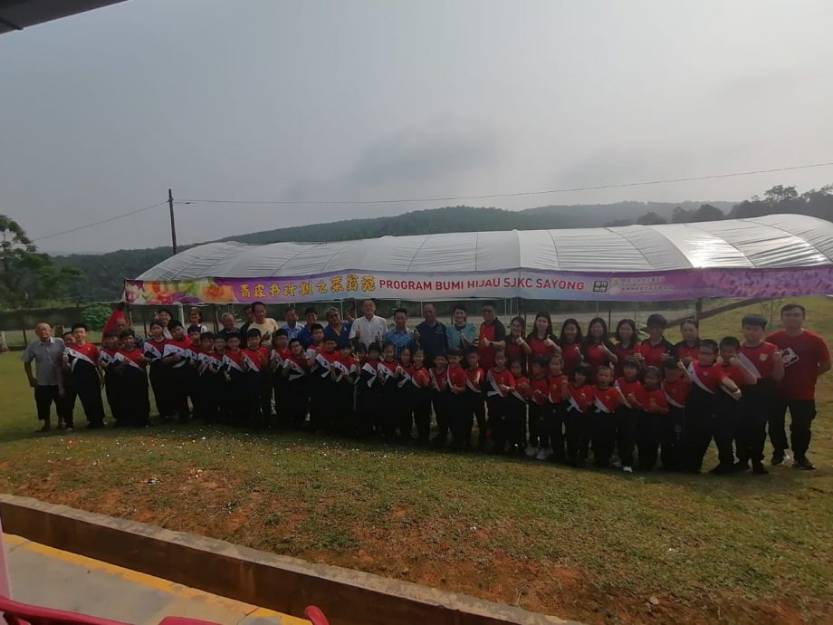 柔:新闻:沙翁华小“菜翁苑”启用 推广绿色校园计划