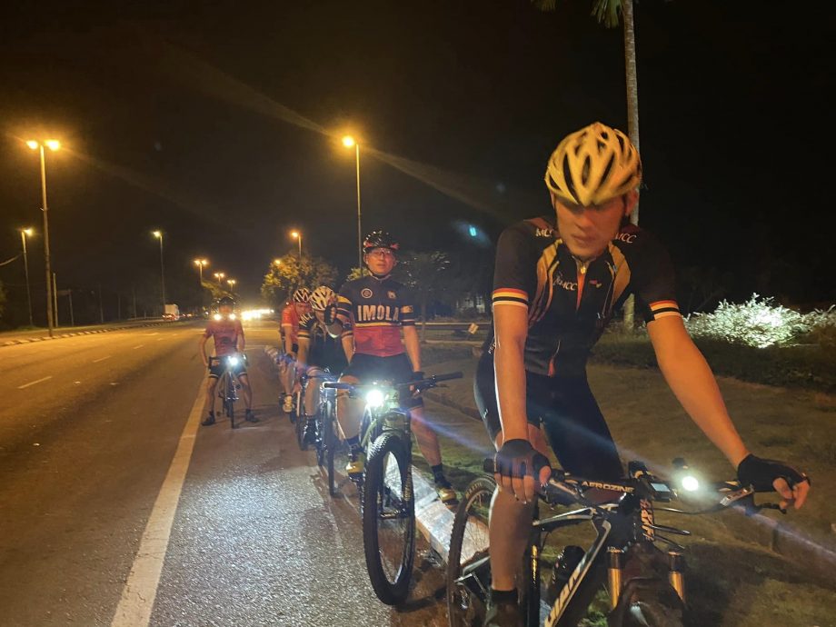 柔：时尚记事簿（4月22日刊）：越野骑行，挑战自我乐趣多