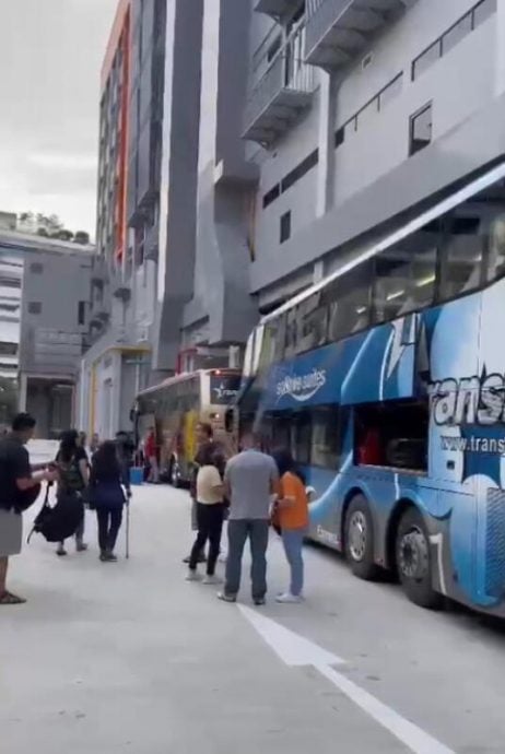 柔:狮城二三事:黄金坊4长途快车 星运旅游先迁往君超广场
