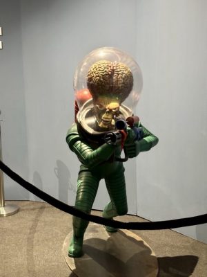 欢迎莅临鬼才导演Tim Burton的奇幻暗黑世界