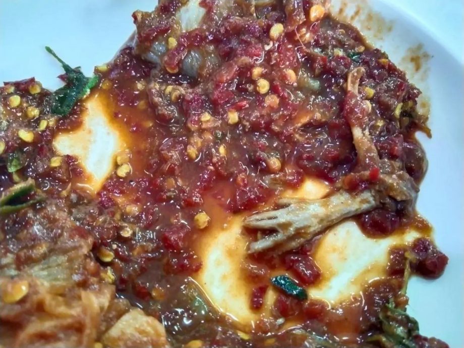 比肮脏鸡脚汤更恐怖  手掌型鱼酱吓坏食客