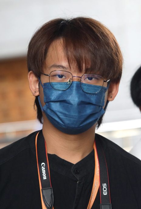 沈可婷上诉案/场外受访者