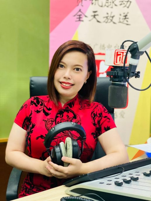 爱FM主播坐后座没绑安全带 车祸抛撞前座挡风镜