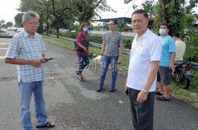 狂风暴雨袭后廊 华联一校走廊盖顶遭掀 多间排屋也遭殃