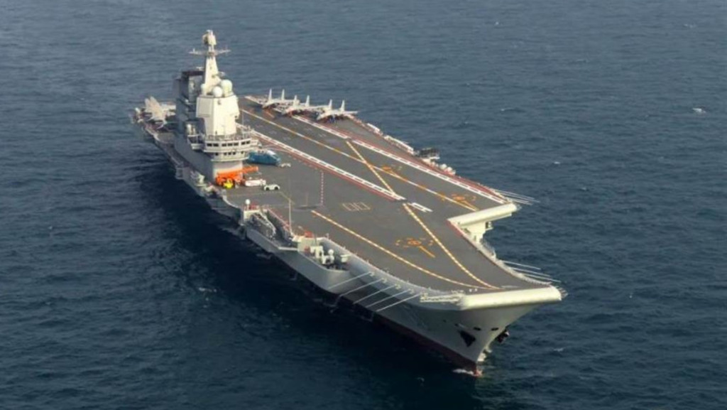 环台军演次日 山东舰现身 两岸军舰近距离