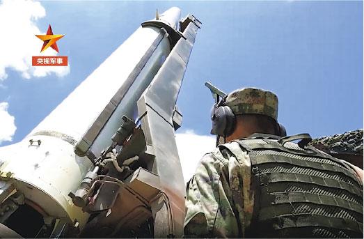 环台军演次日 山东舰现身 两岸军舰近距离