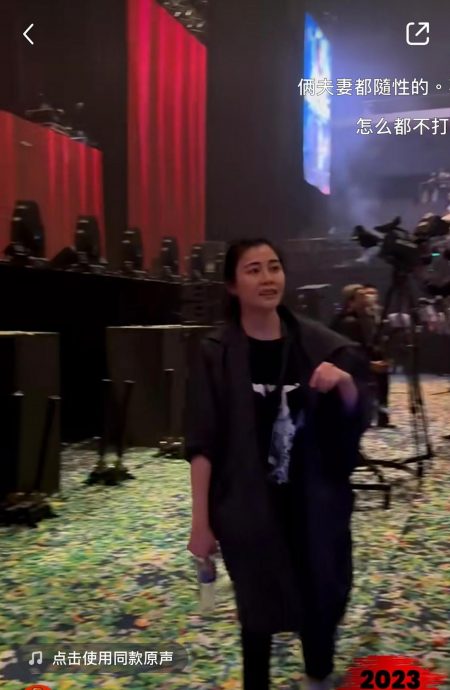 现身郑伊健澳门个唱  蒙嘉慧讲日语挨轰忘本