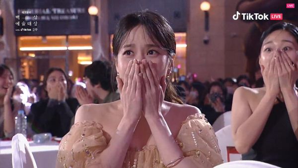 百想艺术大赏|宋慧乔出道27年首夺视后 林智妍夺女配放闪谢李到晛