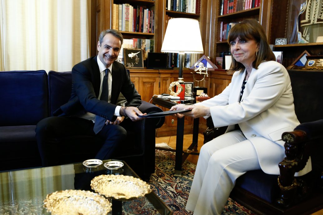 看世界/希腊总统批准解散国会 5/21大选