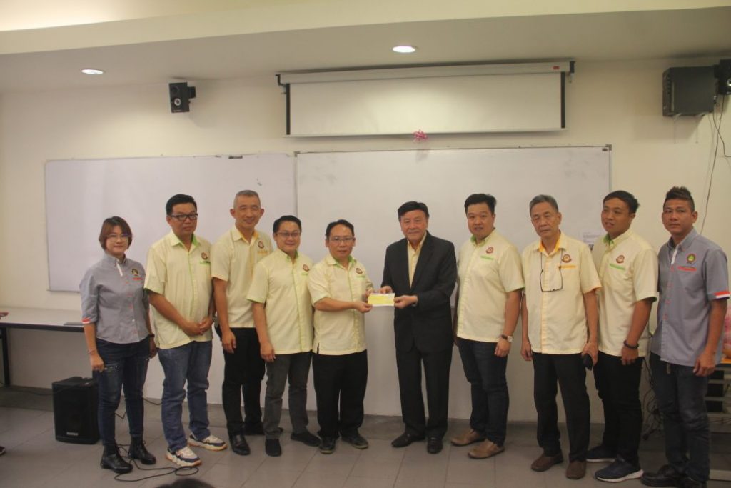 福联青霹第首届中学华语辩论赛  16所学校精英争殊荣