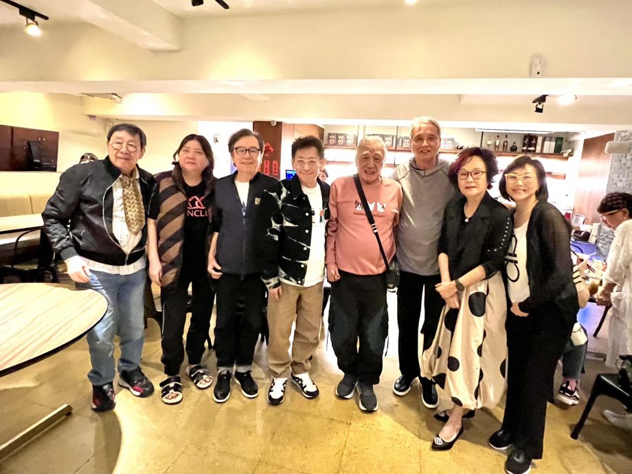 秦祥林满头白发返台 网赞还是帅哥