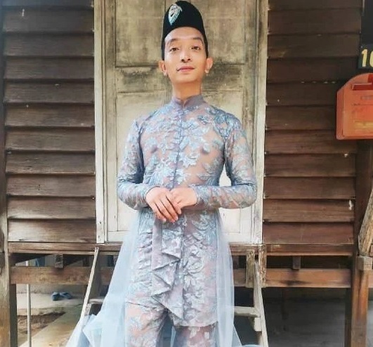  穿雪纺蕾丝马来服惹议  经理：我家人可以接受