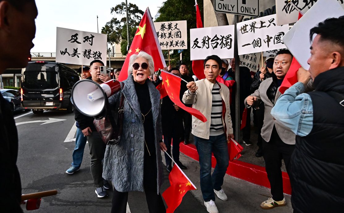 美议员晤蔡英文前 收华使馆电邮警告