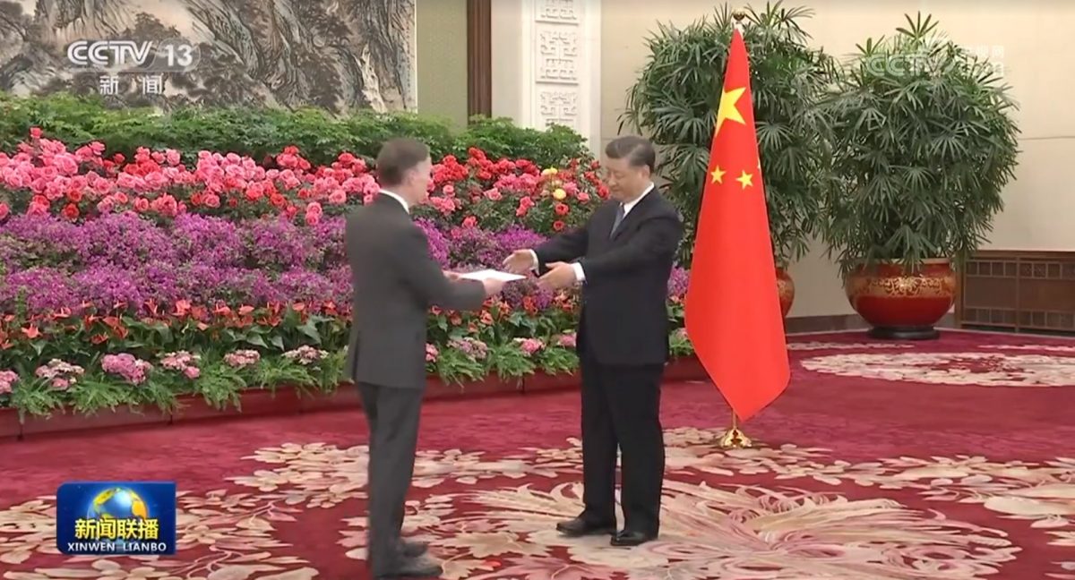 美驻华大使到任一年才递交国书 美否认遭北京报复