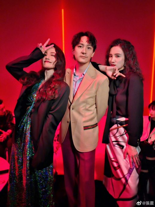 舒淇化身绿色“美人鱼” 同框肖战网呼“梦回燃烧吧少年”