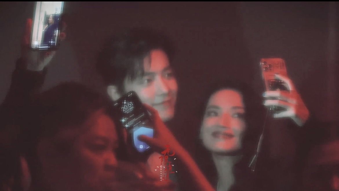 舒淇化身绿色“美人鱼” 同框肖战网呼“梦回燃烧吧少年”