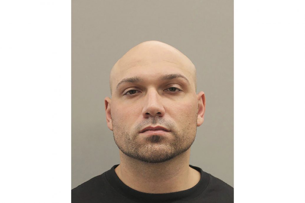 被骗收停车费 男子怒杀人后继续约会