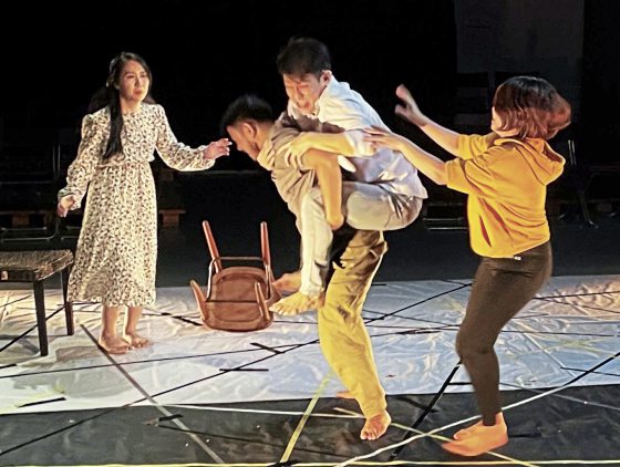 西北孤鸟／沉郁狂躁怪诞玄妙──赏析《重新开始》	