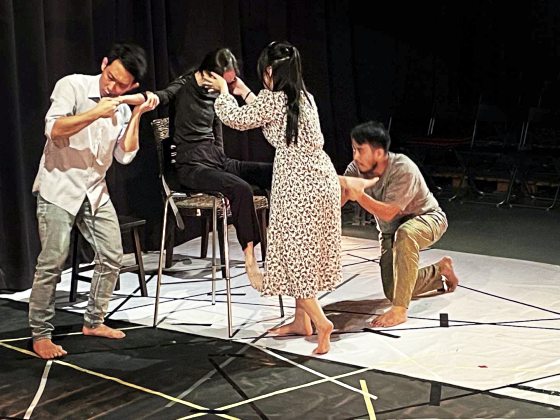 西北孤鸟／沉郁狂躁怪诞玄妙──赏析《重新开始》	